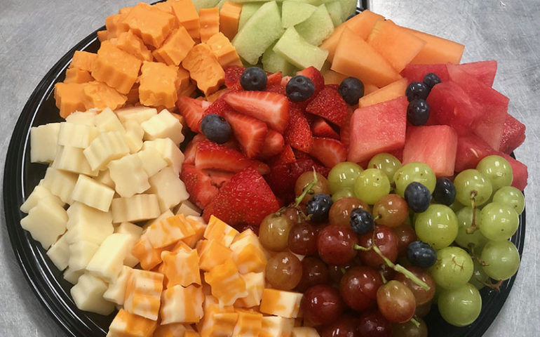 https://vertexpages.com/wp-content/uploads/2021/10/Small-Cheese-and-Fruit-Tray-770x480.jpeg