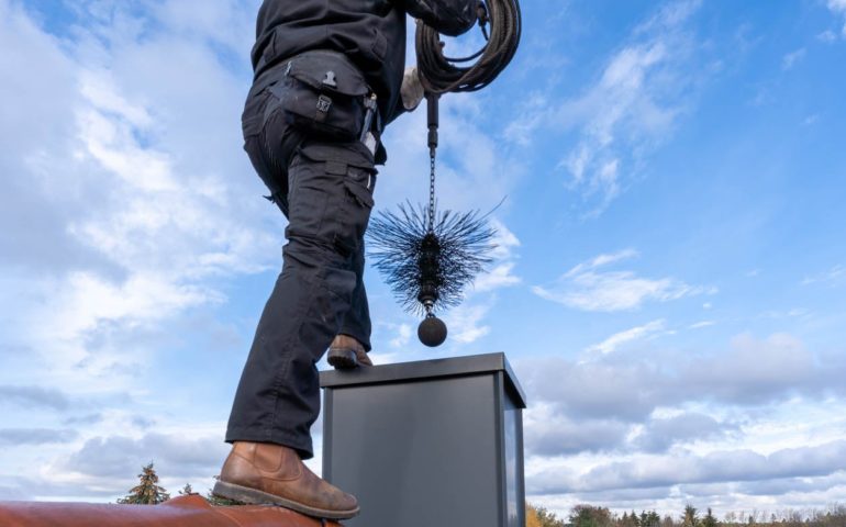 https://vertexpages.com/wp-content/uploads/2022/04/Chimney-Cleaning-770x480.jpg