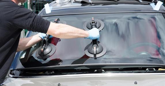https://vertexpages.com/wp-content/uploads/2022/04/windshield-replacement.jpg